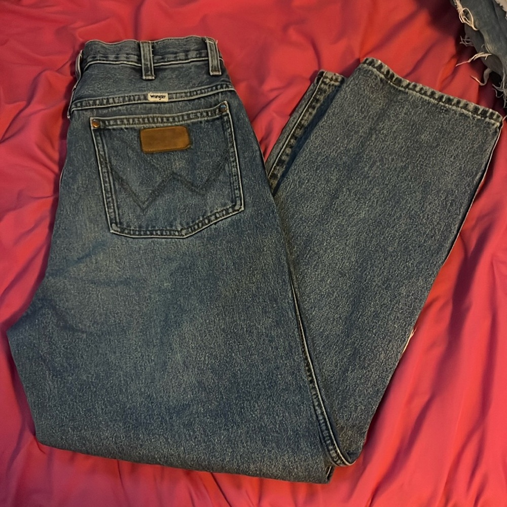 Wrangler Straight Legged Jeans